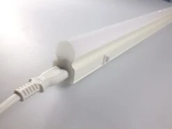 Ledvance Lin. Comp.Switch LED-Lichtleiste 14W, 3000K, Mit Schalter, 1200mm -Laden Für Heimbeleuchtung 04730d7e331b4a002f43882fdbffd8c678292c9a 1