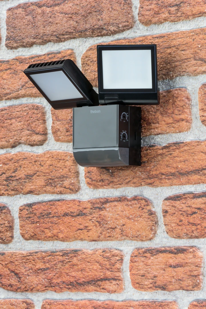 Theben 1020803 TheLeda S17-100 BK LED Strahler 17W Mit Bewegungsmelder 180° 6 Theben 1020803 TheLeda S17-100 BK LED Strahler 17W Mit Bewegungsmelder 180° – Bild 4