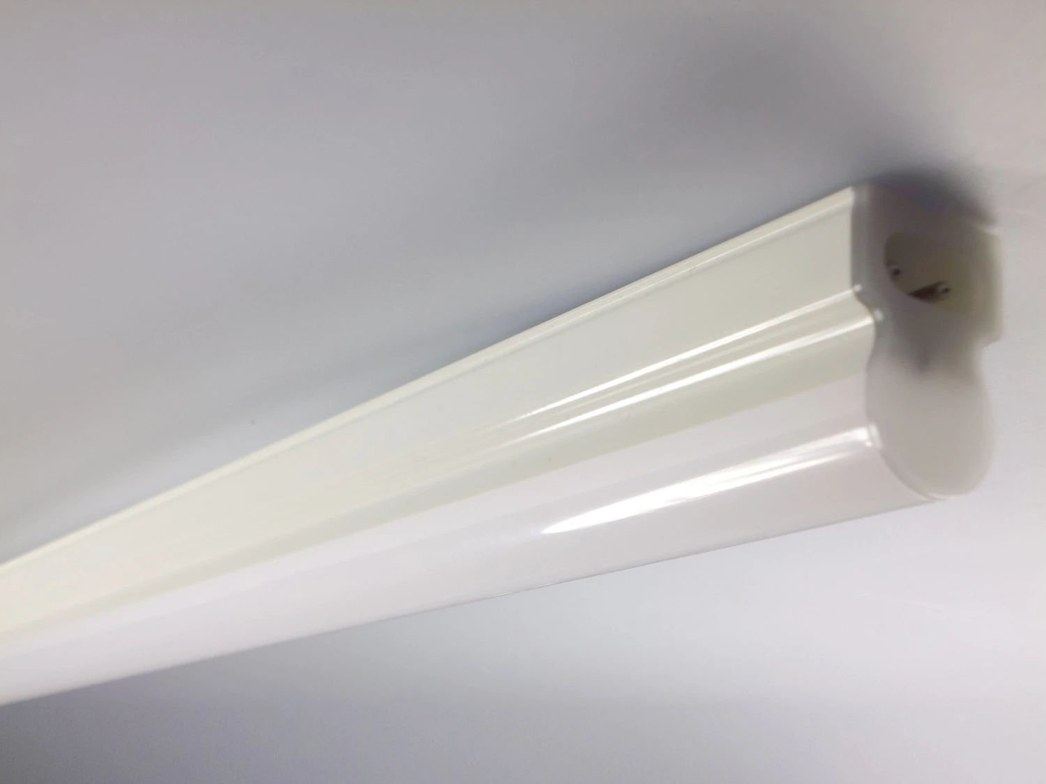 Ledvance LN Comp. High Out. LED-Lichtleiste 10W, 4000K, 600mm 3 Ledvance LN Comp. High Out. LED-Lichtleiste 10W, 4000K, 600mm