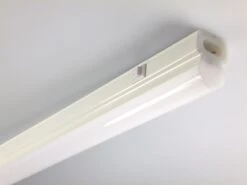 Ledvance Lin. Comp.Switch LED-Lichtleiste 8W, 4000K, Mit Schalter, 600mm