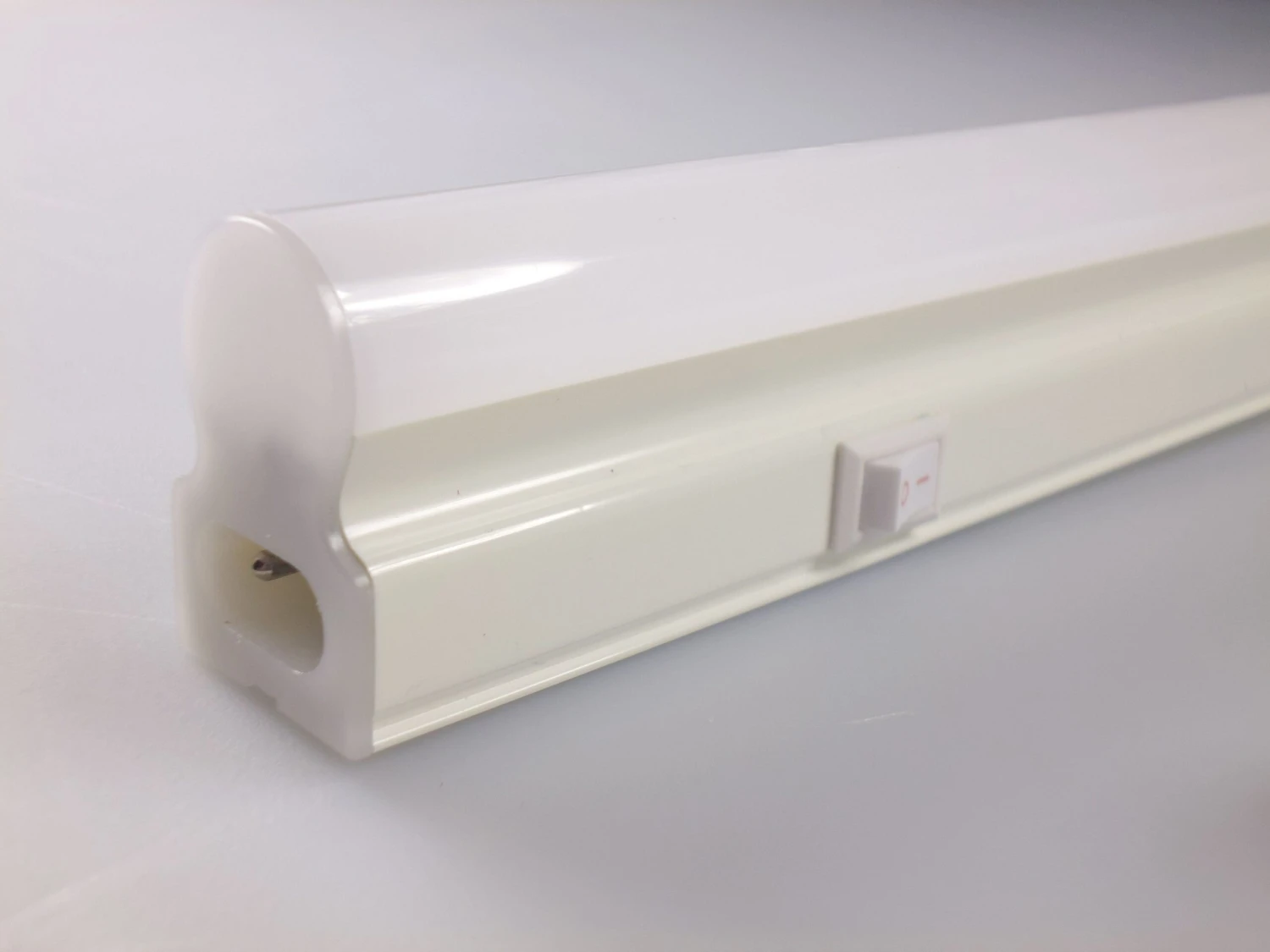 Ledvance Lin. Comp.Switch LED-Lichtleiste 8W, 3000K, Mit Schalter, 600mm 7 Ledvance Lin. Comp.Switch LED-Lichtleiste 8W, 3000K, Mit Schalter, 600mm – Bild 5