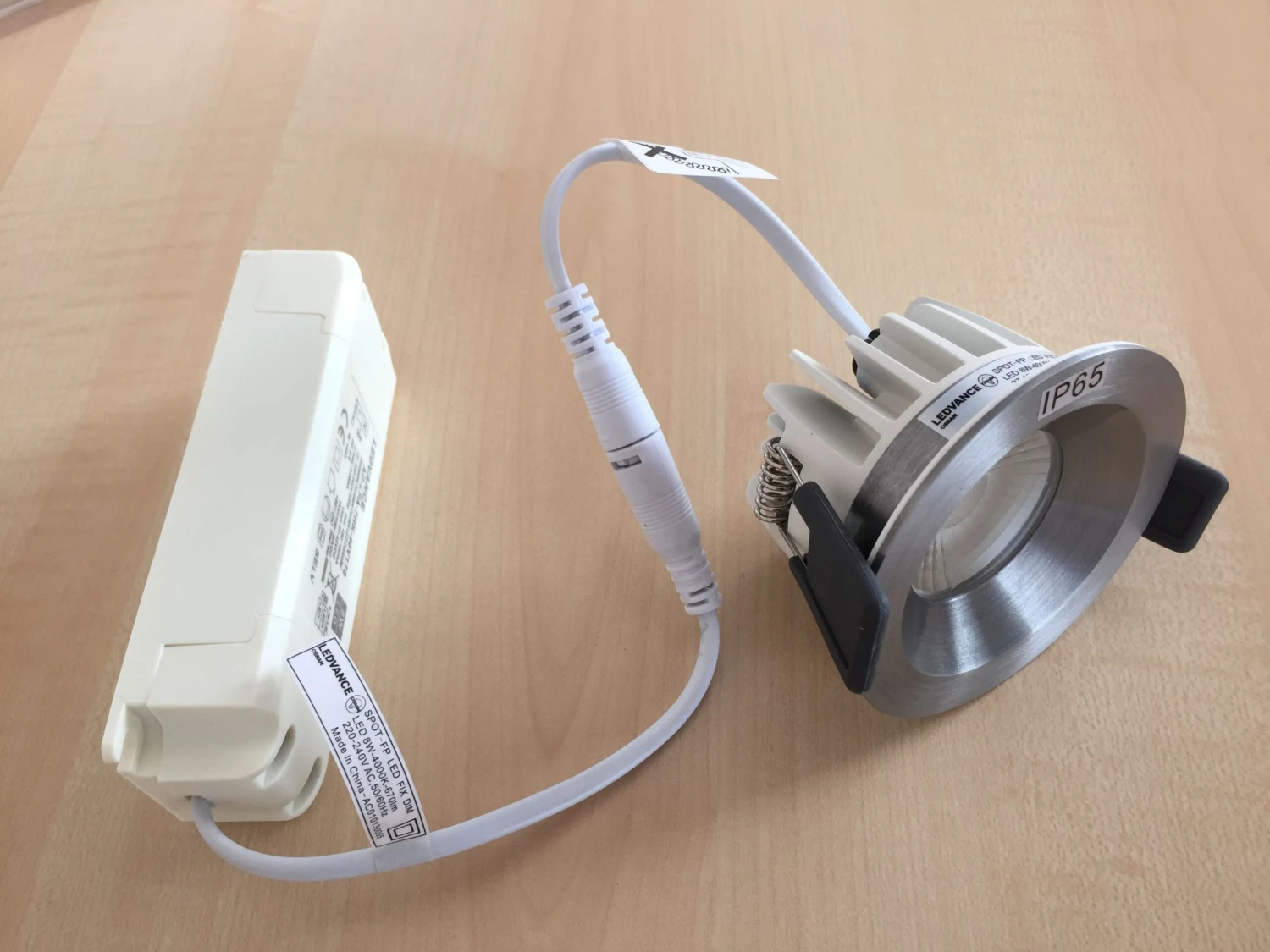 LEDVANCE Fireproof Spot 8W Kaltweiß, IP65/IK06 7 LEDVANCE Fireproof Spot 8W Kaltweiß, IP65/IK06 – Bild 5