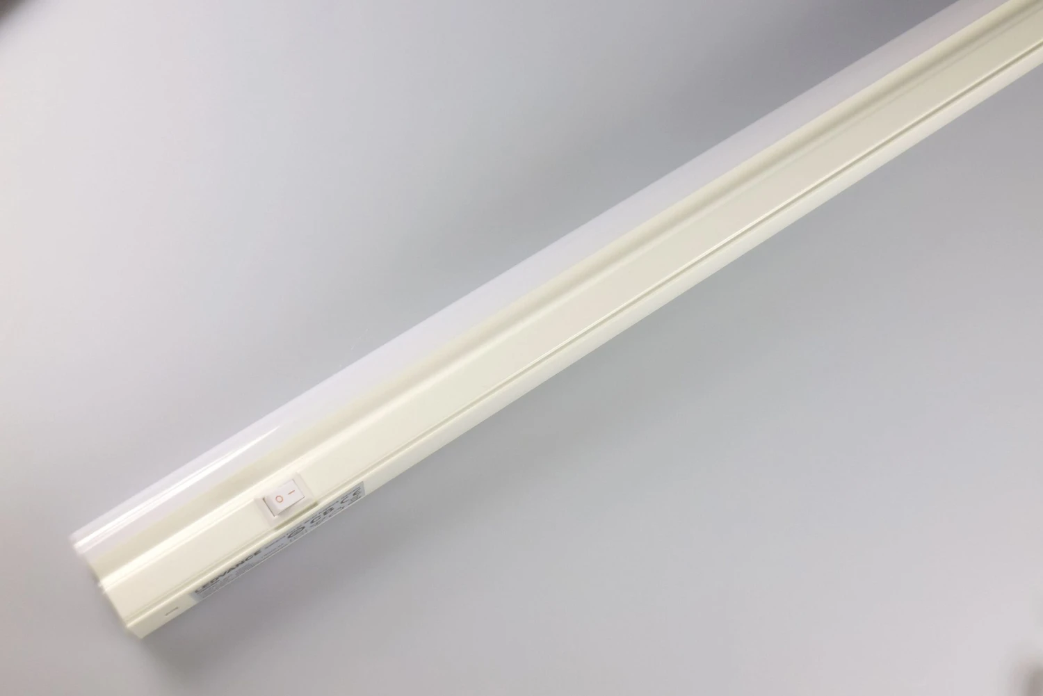 Ledvance Lin. Comp.Switch LED-Lichtleiste 14W, 4000K, Mit Schalter, 1200mm 6 Ledvance Lin. Comp.Switch LED-Lichtleiste 14W, 4000K, Mit Schalter, 1200mm – Bild 4