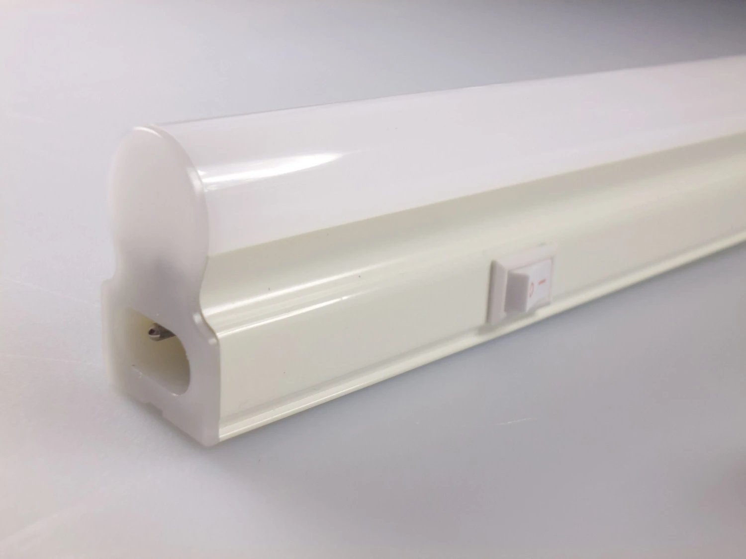 Ledvance Lin. Comp.Switch LED-Lichtleiste 8W, 4000K, Mit Schalter, 600mm 7 Ledvance Lin. Comp.Switch LED-Lichtleiste 8W, 4000K, Mit Schalter, 600mm – Bild 5