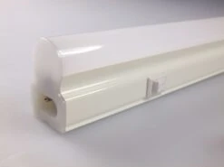 Ledvance Lin. Comp.Switch LED-Lichtleiste 12W, 3000K, Mit Schalter, 900mm -Laden Für Heimbeleuchtung 521bfbf16f68b43b92f6b1bde43f9af76a4c7407