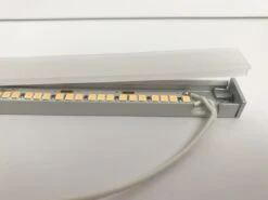 Hera 61001427102 LED-Top-Stick FMK 450mm, 8W/warmweiß -Laden Für Heimbeleuchtung 6c01353f2a2e591d6d26181399bf0808aba75f8d