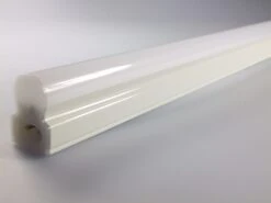 Ledvance LN Comp. High Out. LED-Lichtleiste 10W, 3000K, 600mm -Laden Für Heimbeleuchtung cac7c97e0fa4cf57ce5a9d97863822a76526b886