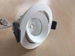 LEDVANCE Spot 4,5W, Schwenkbar, Warmweiß 13 LEDVANCE Spot 4,5W, Schwenkbar, Warmweiß -Laden Für Heimbeleuchtung f2b935f78087c28dae83cf89d6ba356617df3c58